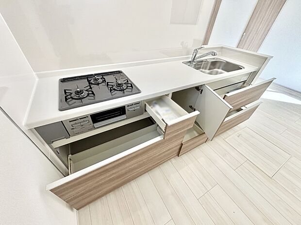 【その他設備(スライド収納)】使いやすさを優先したスライド式収納タイプ！