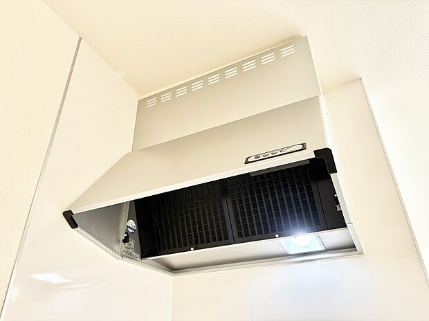 【その他設備(レンジフード)】基本的なお手入れはフィルターのみ!お手入れのしやすさも魅力です。