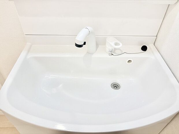 【その他設備(ハンドシャワー水栓)】ハンドシャワー付き!使いやすい洗面台。
