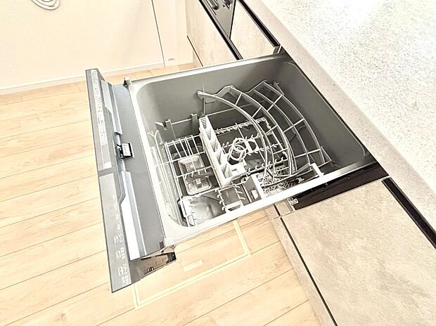 【その他設備(食洗機)】面倒なお片づけは食洗機にお任せ!家事の負担が減って、時間にも気持ちにもゆとりができます。