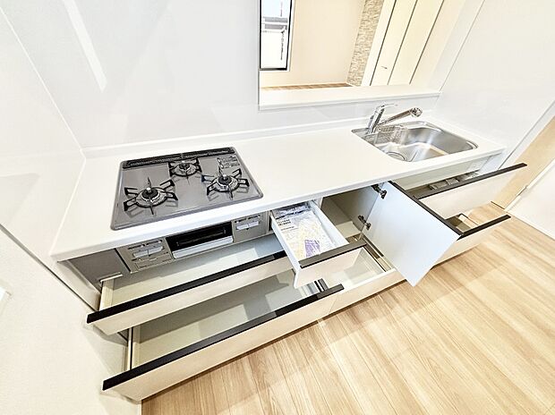 【その他設備(スライド収納)】使いやすさを優先したスライド式収納タイプ！