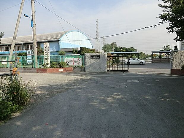 八潮市立大曽根小学校（約230m・徒歩3分）