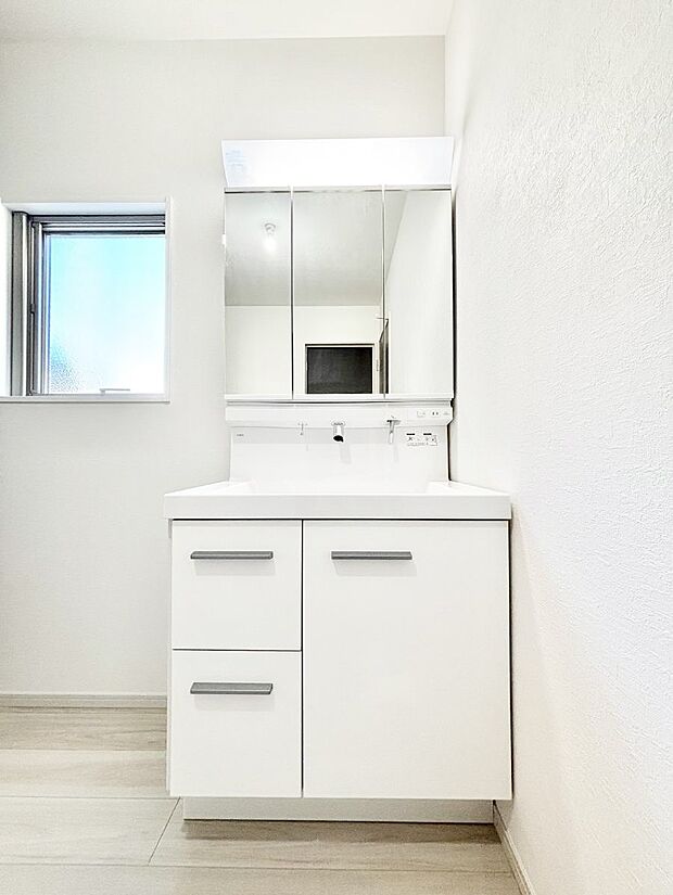 【洗面台・洗面所】収納力と機能性に優れた洗面化粧台