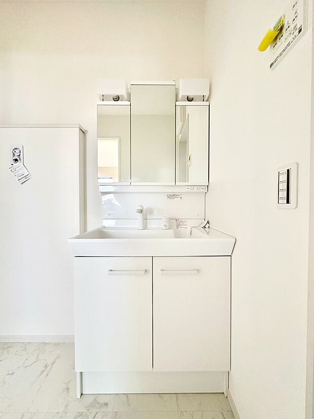 【洗面台・洗面所】収納力と機能性に優れた洗面化粧台　