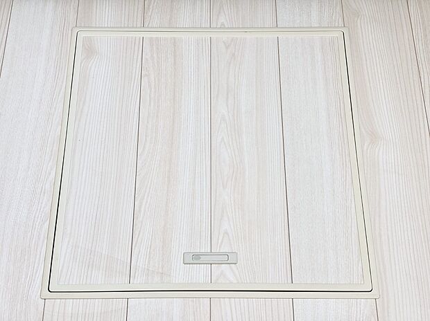 【その他設備(床下収納)】床下収納付き！日用品・非常用品の収納にも大活躍。