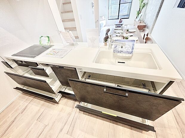 【その他設備(スライド収納)】使いやすさを優先したスライド式収納タイプ！