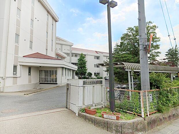 吉川市立東中学校（約3,940m・徒歩50分）