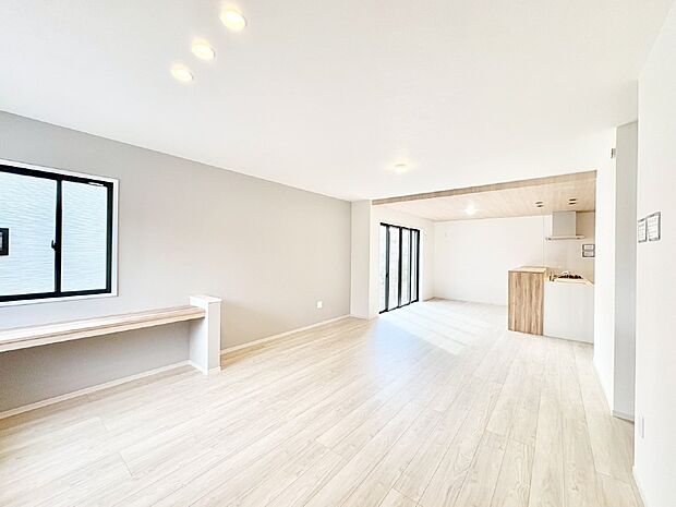 【ダイニング】家族が自然と集まる憩いのスペースになりそう