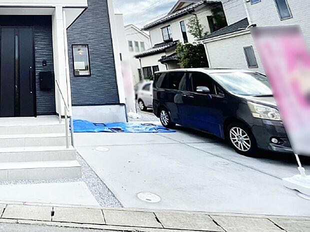 【駐車場】目の前が駐車場だと雨の日も大量にお買い物をした時も便利ですね