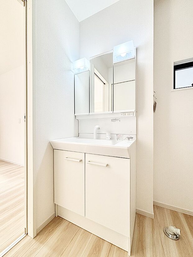 【洗面台・洗面所】収納力と機能性に優れた洗面化粧台