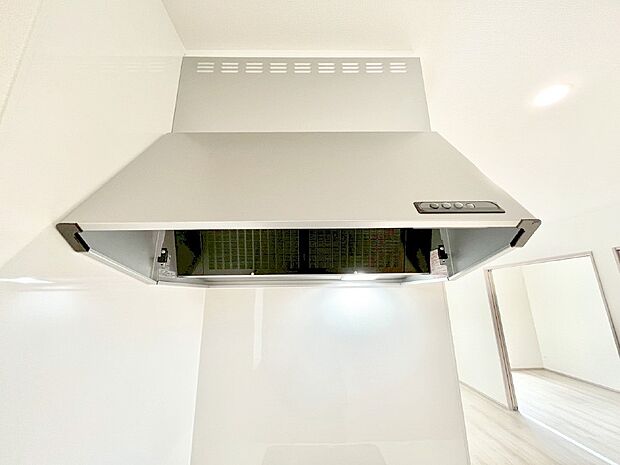 【その他設備(レンジフード)】基本的なお手入れはフィルターのみ！お手入れのしやすさも魅力です。