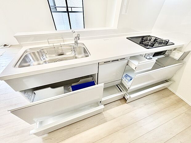 【その他設備(スライド収納)】使いやすさを優先したスライド式収納タイプ!