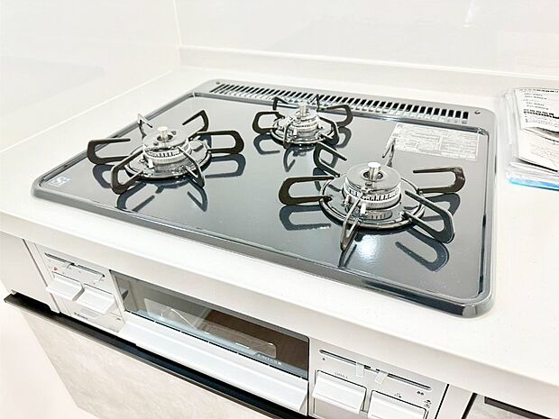 【その他設備(ガスコンロ)】三口ガスコンロでお料理が一気にはかどりそう