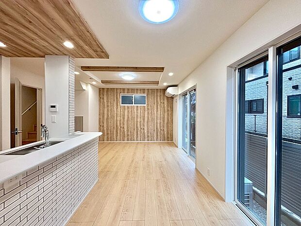 【ダイニング】家族が自然と集まる憩いのスペースになりそう