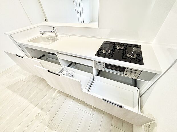 【その他設備(スライド収納)】使いやすさを優先したスライド式収納タイプ!