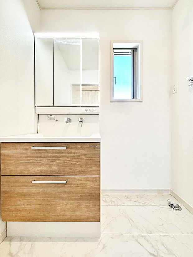 【洗面台・洗面所】収納力と機能性に優れた洗面化粧台