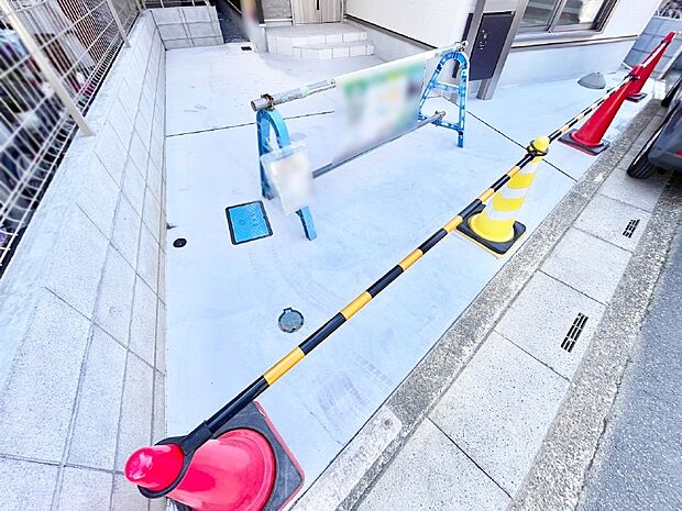 【駐車場】目の前が駐車場だと雨の日も大量にお買い物をした時も便利ですね