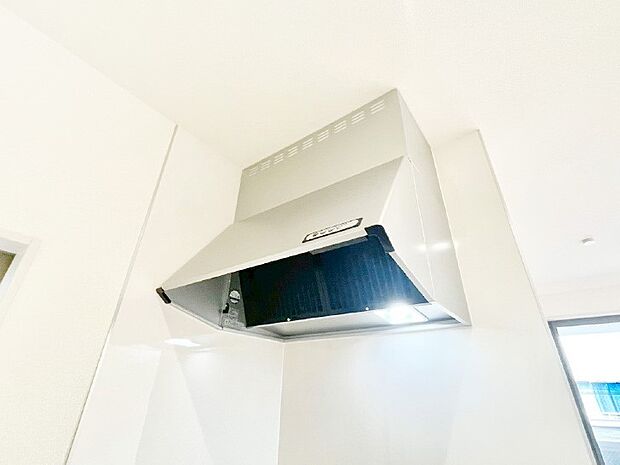 【その他設備(レンジフード)】基本的なお手入れはフィルターのみ!お手入れのしやすさも魅力です。