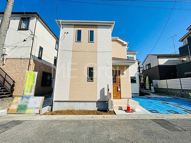 【現地外観写真】たっぷりの陽光と心地よい風が舞い込む住まい