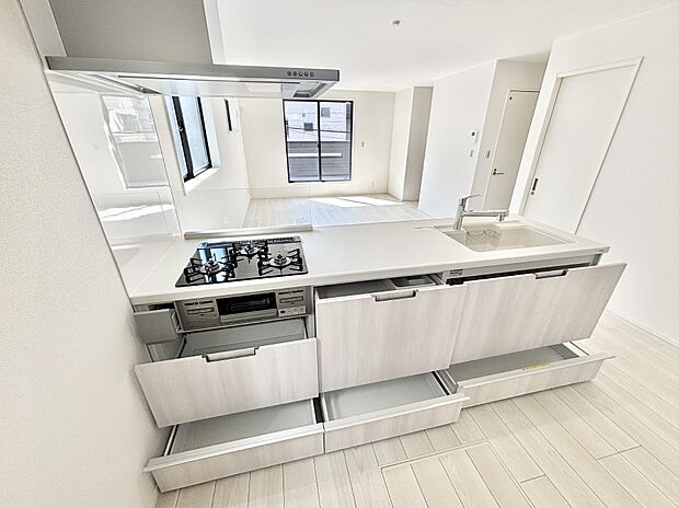 【その他設備(スライド収納)】使いやすさを優先したスライド式収納タイプ!