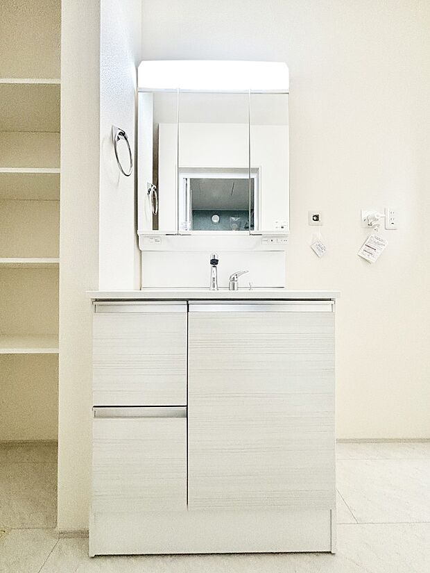 【洗面台・洗面所】収納力と機能性に優れた洗面化粧台