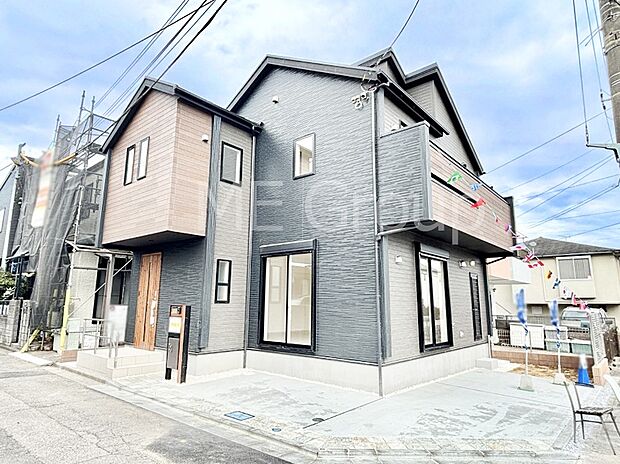 【現地外観写真】たっぷりの陽光と心地よい風が舞い込む住まい