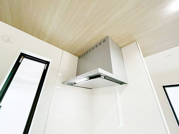 【その他設備(レンジフード)】基本的なお手入れはフィルターのみ!お手入れのしやすさも魅力です。