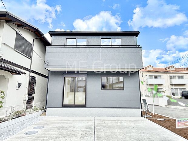 【現地外観写真】たっぷりの陽光と心地よい風が舞い込む住まい