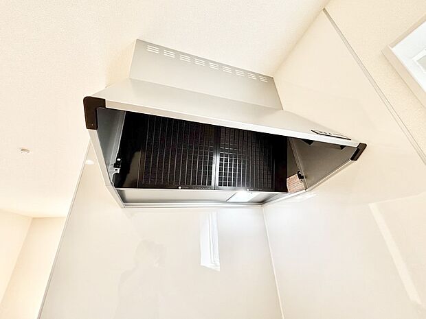 【その他設備(レンジフード)】基本的なお手入れはフィルターのみ！お手入れのしやすさも魅力です。