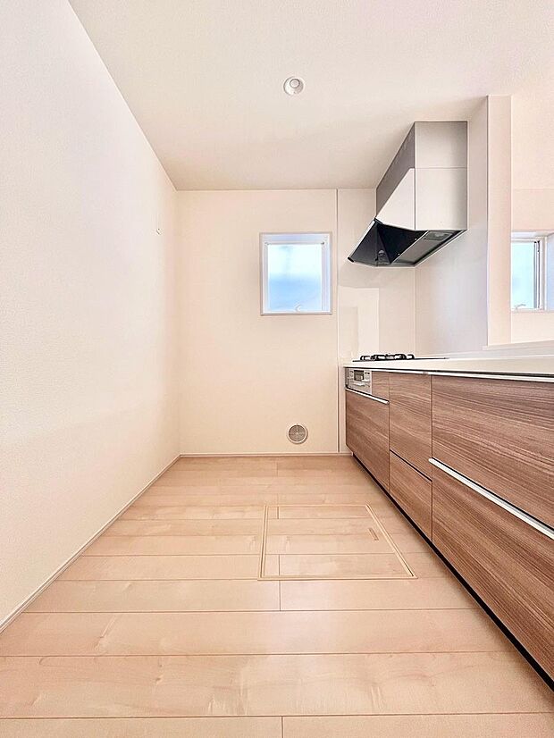 【キッチン】ゆとりあるキッチンではご家族と楽しくお料理ができます。