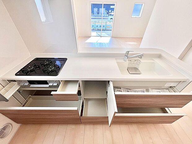 【その他設備(スライド収納)】使いやすさを優先したスライド式収納タイプ！