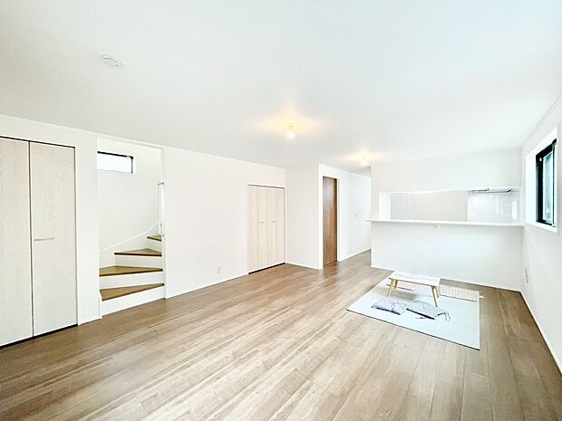 【ダイニング】家族団らんの時間も増えそうなくつろぎのLDK