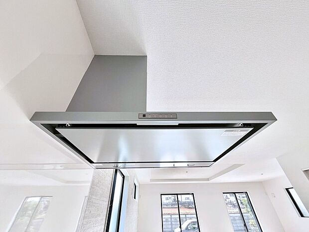 【その他設備(レンジフード)】基本的なお手入れはフィルターのみ！お手入れのしやすさも魅力です。