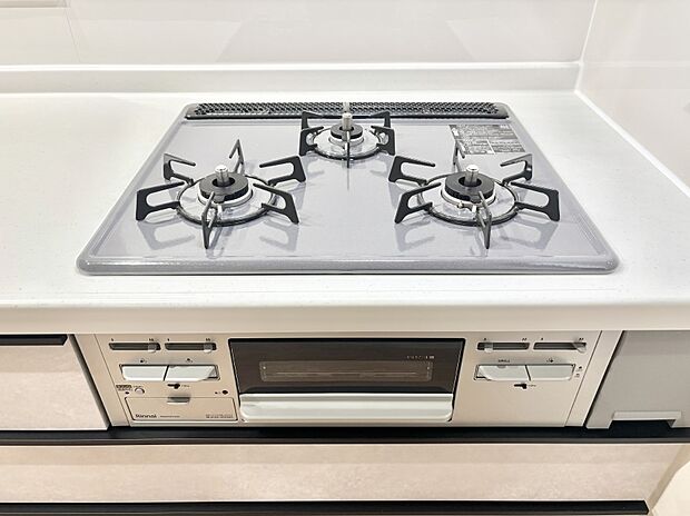 【その他設備(Ｓｉセンサーコンロ)】ガスコンロはＳｉセンサー搭載。火力調節や焦げ付き・消し忘れも防いでくれます。