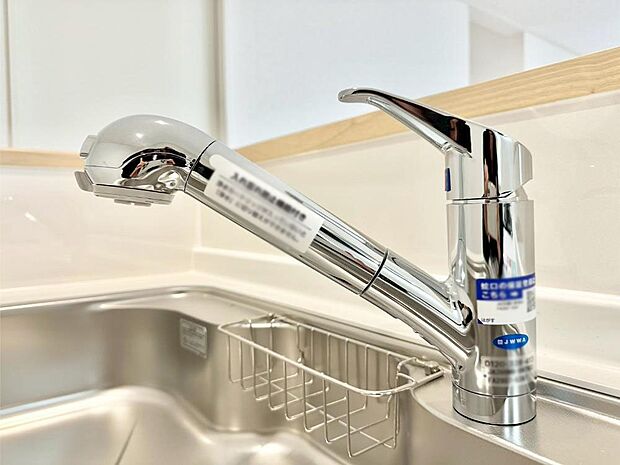 【その他設備(浄水器)】いつでも清潔なおいしいお水を。一つの水栓で水道水と浄水を使い分け。