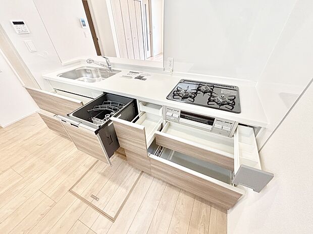 【その他設備(スライド収納)】使いやすさを優先したスライド式収納タイプ！