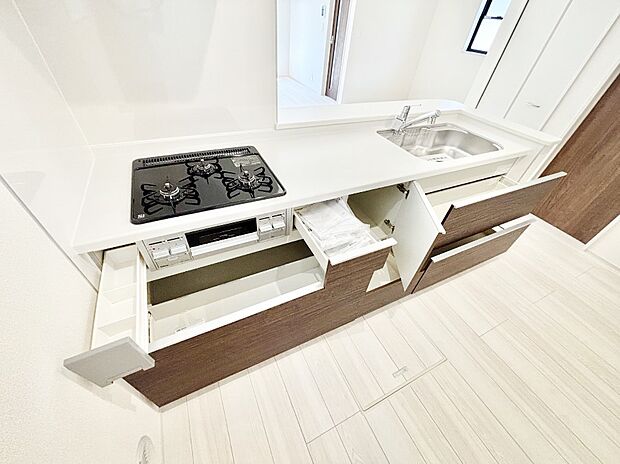 【その他設備(スライド収納)】使いやすさを優先したスライド式収納タイプ！