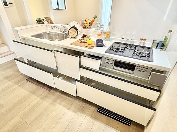 【その他設備(スライド収納)】使いやすさを優先したスライド式収納タイプ！