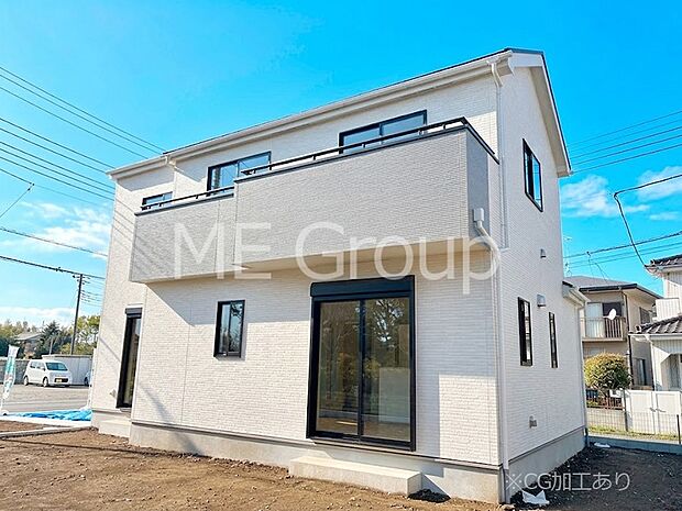 【現地外観写真】洗練された外観、上質な住空間が広がる室内は永く安心して過ごせる住居です。 