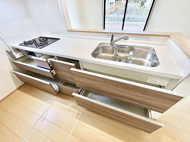 【その他設備(スライド収納)】使いやすさを優先したスライド式収納タイプ！