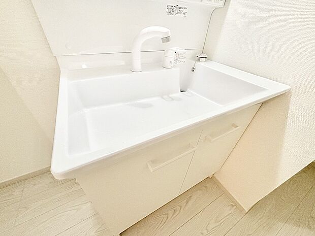 【その他設備(ハンドシャワー水栓)】ハンドシャワー付き!使いやすい洗面台。
