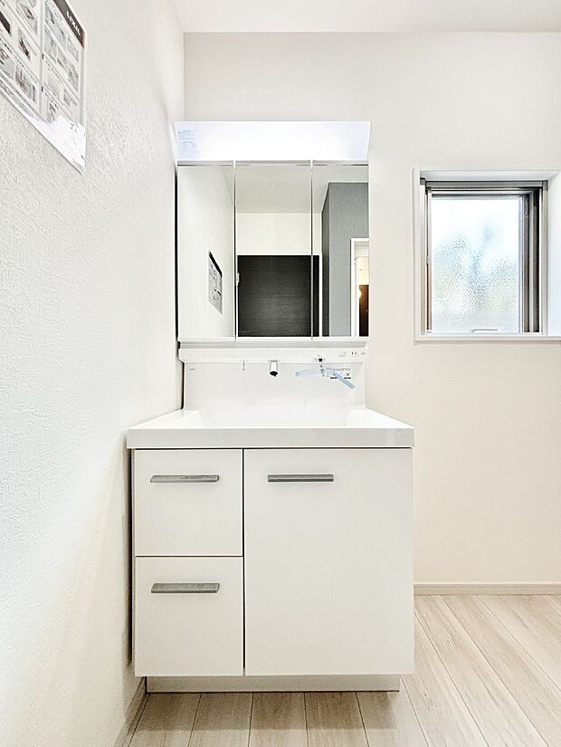 【洗面台・洗面所】収納力と機能性に優れた洗面化粧台　