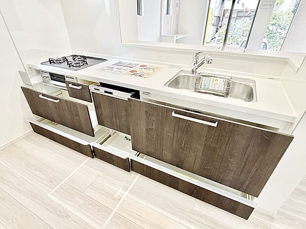 【その他設備(スライド収納)】使いやすさを優先したスライド式収納タイプ！