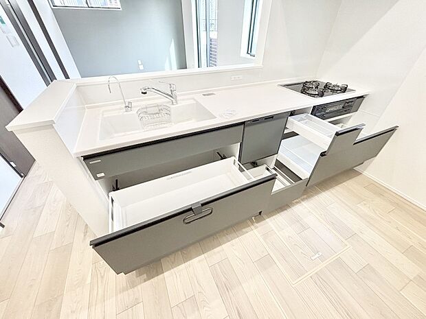 【その他設備(スライド収納)】使いやすさを優先したスライド式収納タイプ!