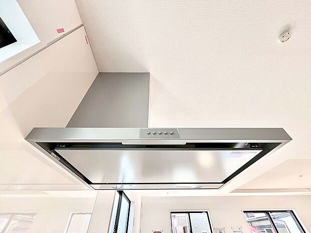 【その他設備(レンジフード)】基本的なお手入れはフィルターのみ！お手入れのしやすさも魅力です。