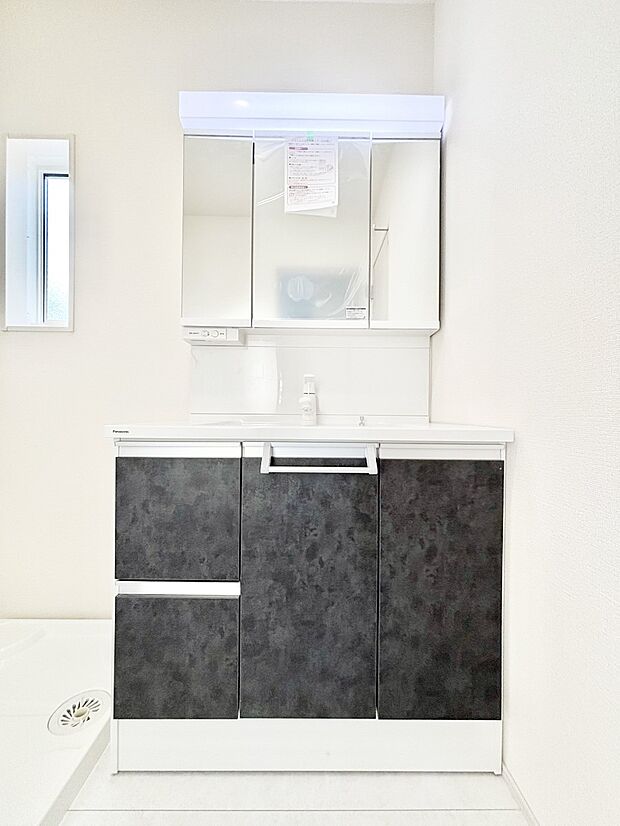 【洗面台・洗面所】収納力と機能性に優れた洗面化粧台
