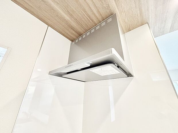【その他設備(レンジフード)】基本的なお手入れはフィルターのみ！お手入れのしやすさも魅力です。