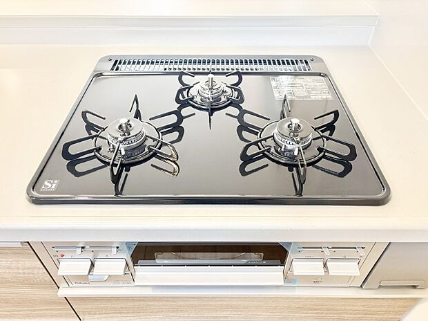 【その他設備(ガスコンロ)】三口ガスコンロでお料理が一気にはかどりそう  