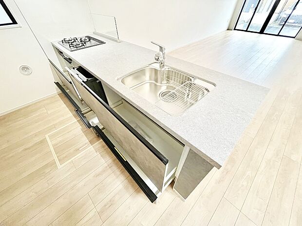 【その他設備(スライド収納)】使いやすさを優先したスライド式収納タイプ!