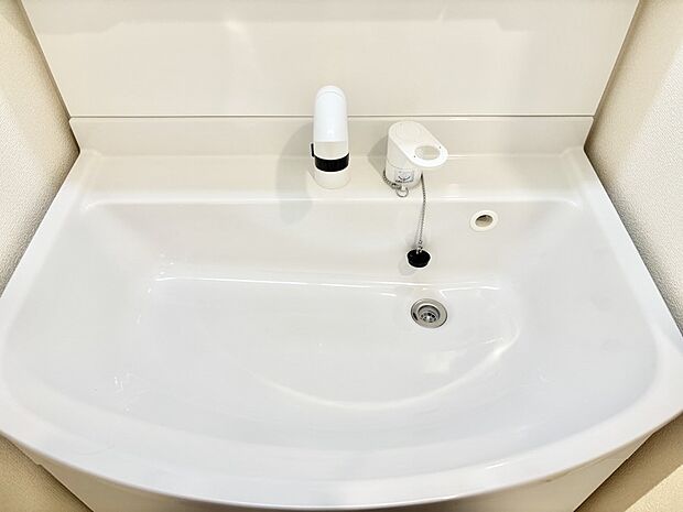 【その他設備(シャワー付き洗面台)】ハンドシャワー付き!使いやすい洗面台。